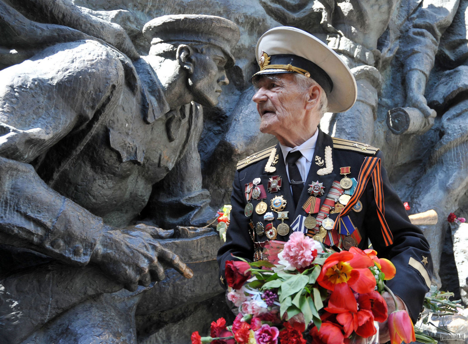 «Попробуй разглядеть меня»…